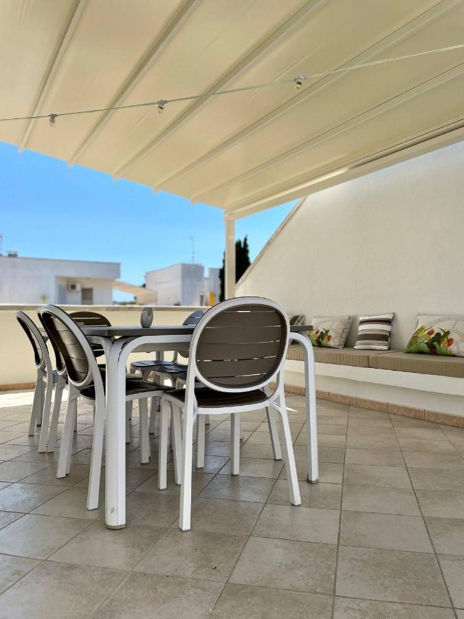 Attico Margherita - La Terrazza Sul Mare Gallipoli Bagian luar foto