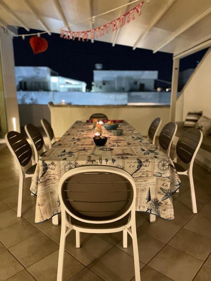 Attico Margherita - La Terrazza Sul Mare Gallipoli Bagian luar foto