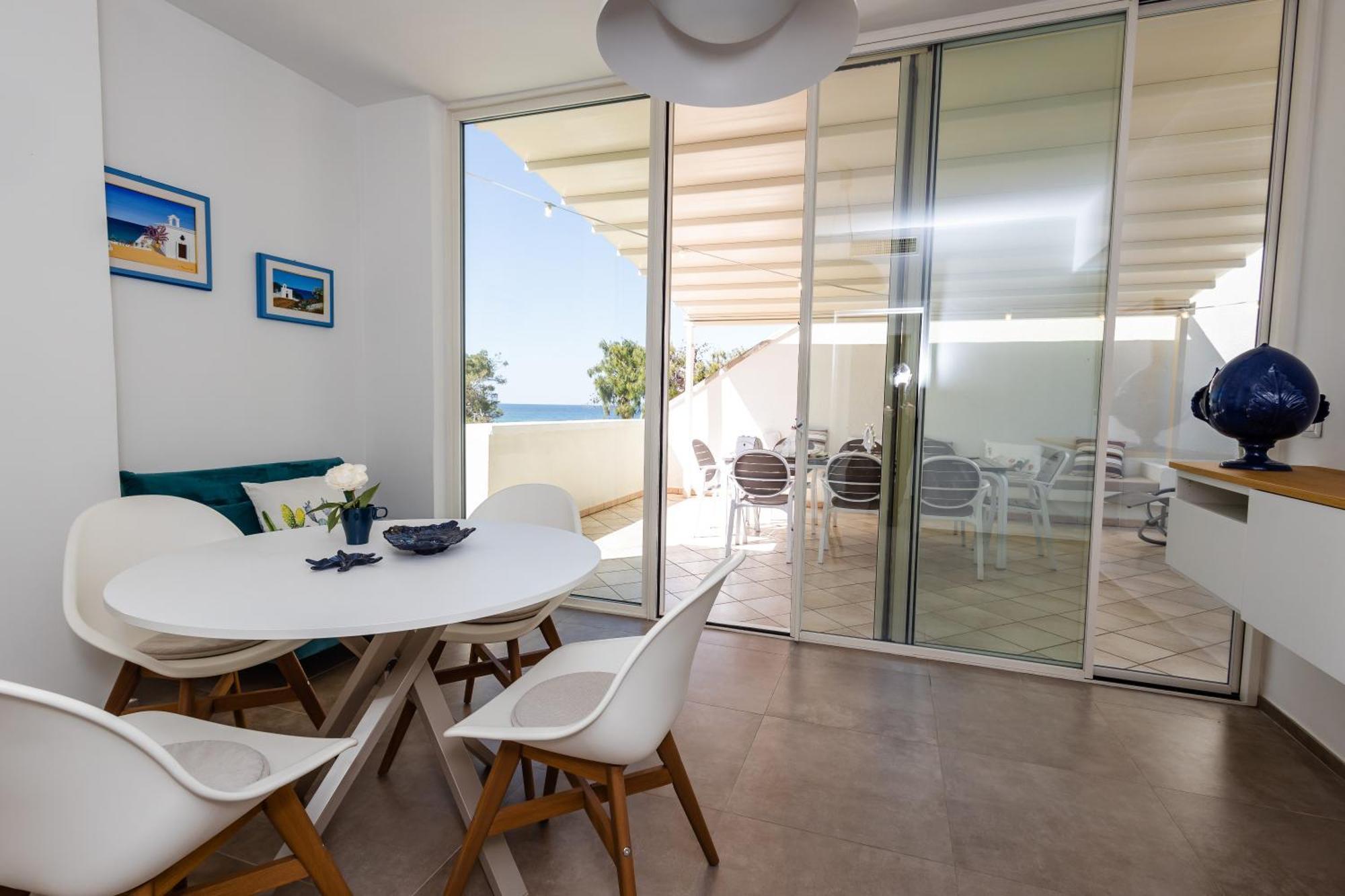 Attico Margherita - La Terrazza Sul Mare Gallipoli Bagian luar foto